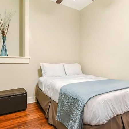 E Bay St Loft By City Market And River Street Savannah Buitenkant foto