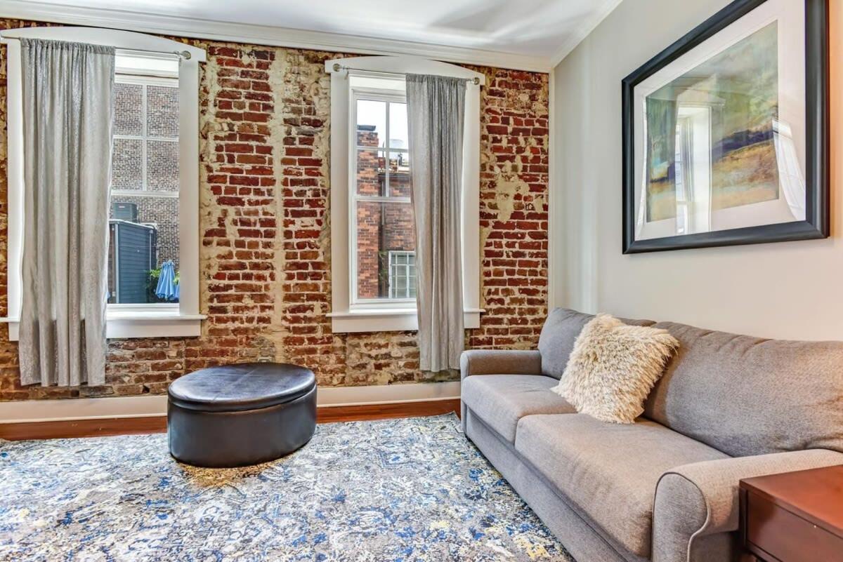 E Bay St Loft By City Market And River Street Savannah Buitenkant foto
